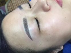 -生活指亮美甲店