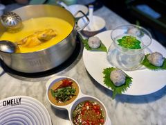 -澳美徕·港式花胶鸡火锅(高新万达店)