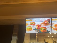 -麦当劳(鄂尔多斯机场店)