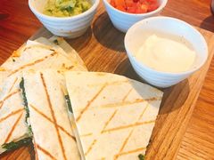 -ROAST coffee & eatery