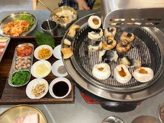 -围炉肉舍•炭烤活鳗•丹东海鲜烤肉(步行街店)