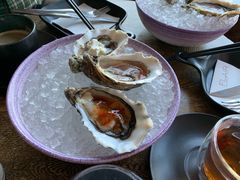 生蚝姐妹-FLAIR顶层餐厅酒吧(浦东丽思卡尔顿酒店)