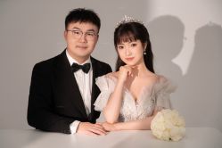 -雪中彩影婚纱摄影·微光艺术中心