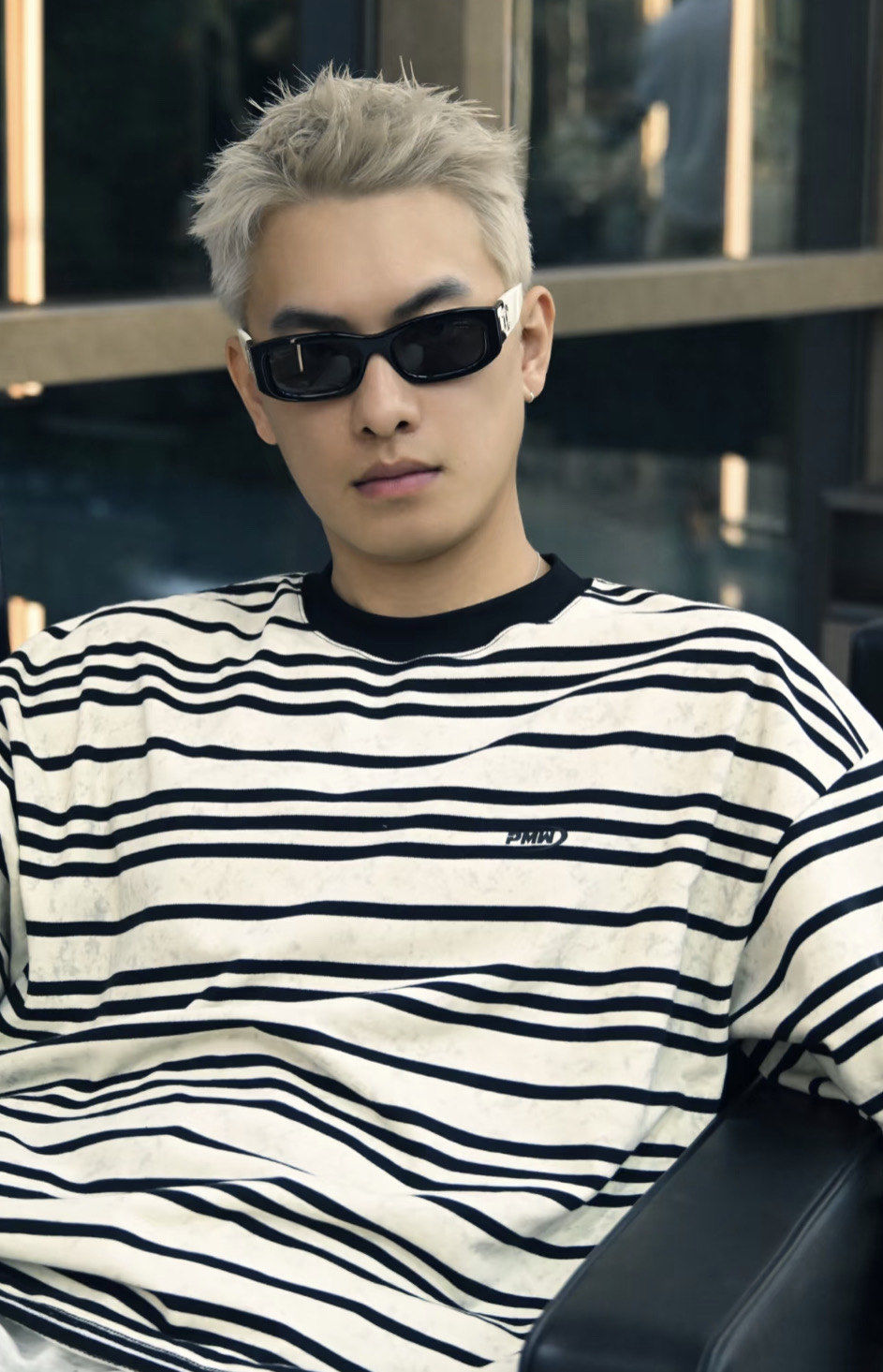 米白色发色搭配凌乱造型 在这个夏天带来不一样的感觉#潮男 #男士发型