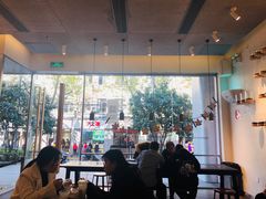 大堂-喜茶(上海打浦桥日月光gelato lab+店)