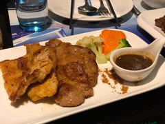 黄金鸡扒拼鳕鱼-赫帝拉航空主题餐厅(南宁店)