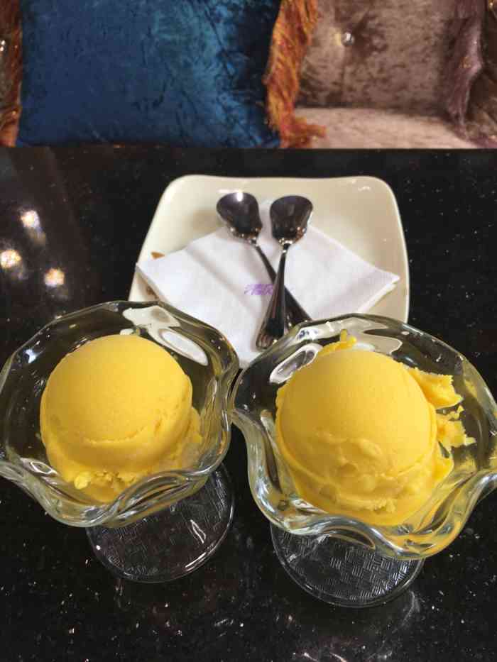 果哥港式甜品屋(流塘店)-"味道可以,服务一般,环境不错,总体可以.