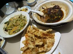 -老码头黑皮肘子锅包肉(赣水路店)