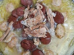 杀猪菜-一口猪海鲜浑锅·东北家常菜