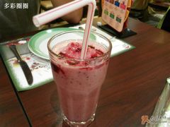草莓沙冰吧~~~忘了~~~-必胜客(新中纬店)