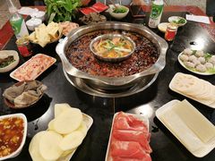 -邓莽子老火锅(中兴路总店)