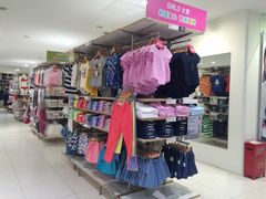 2.19号周-优衣库(青岛伟东乐客城店)