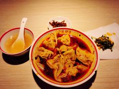 火锅抄手-八二小区抄手(龙湖上城天街店)