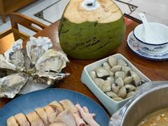 -老何家后安粉·糟粕醋海鲜火锅(三亚湾椰梦长廊店)