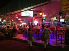 -J Daeng Seafood