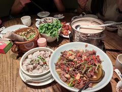 -爱碗亭·鲜炒湖南菜(壹城中心店)