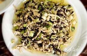 Winter Cabbage Stir-Fried with Pork Strips