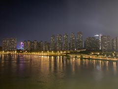 -南京眼步行桥