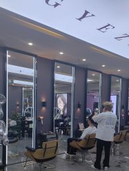 -藤野造型烫染·漂发