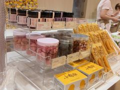 -好利来(上海长宁龙之梦店)