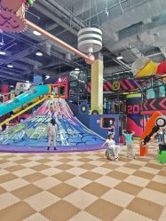 -欧酷世界动力星球(王府井奥莱UP TOWN店)