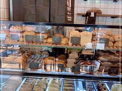 面包甜点陈列柜-81BAKERY(大学路店)