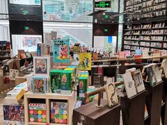 -钟书阁(群光广场店)