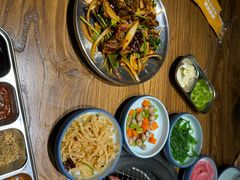 -明洞阿姨·韩式酱蟹烤肉·创意料理(三元桥店)