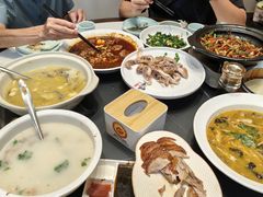 -梅利汴京烤鸭•开封豫菜地标店(东大街店)