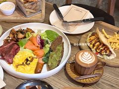 -Common Table · Brunch & Coffee