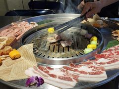 -哈哈碳都·牛肋条无限自助烤肉(宝龙店)