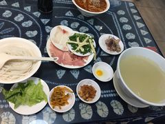 -桥香园云南过桥米线(金马碧鸡店)