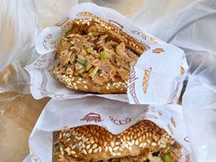 烧饼夹肉-万红路羊汤烧饼店(将台路店)