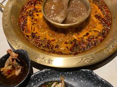 -哥老官重庆美蛙鱼头(西湖银泰十一哥店)