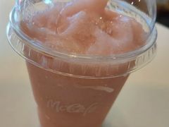 水蜜桃雪冰-麦当劳(杭州临平万达广场店)