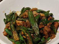 -黄泥岗·地道湖北菜(奥特莱斯店)