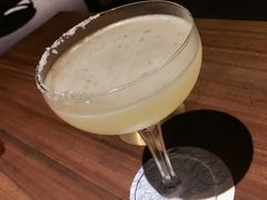 -饮湖威士忌鸡尾酒吧