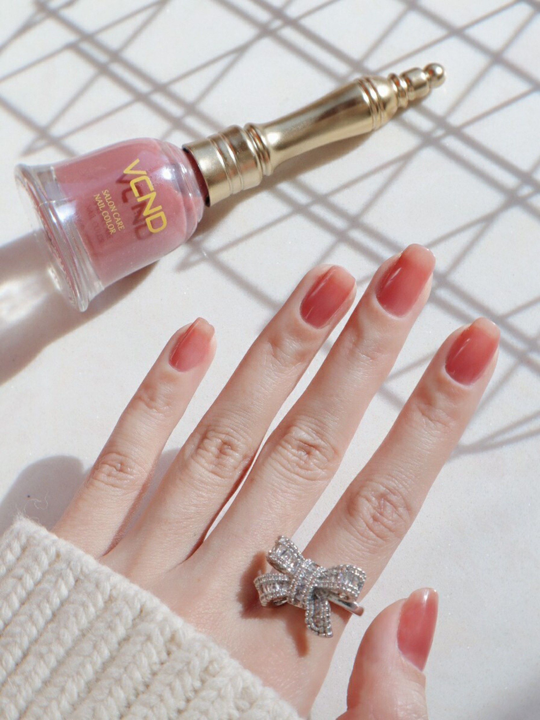 纯色美甲(不含卸甲)」快到新年,在这做了一款藕粉色 元素