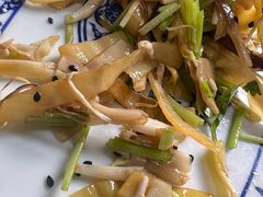 -蜗牛小馆醉乡民谣云南菜(惠新西里店)