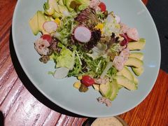 牛油果鲜虾沙拉-秀·爱尔兰餐吧(上海路店)