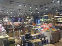 -奎屯友好时尚购物中心