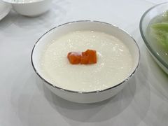 顺德双皮奶-国贸旋转餐厅(国贸广场店)