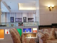 -深圳富苑皇冠假日套房酒店