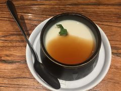 黑糖豆花-云海肴·汽锅鸡·云南菜(高德置地店)