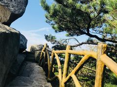 -罗田薄刀峰风景区