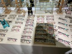 -肆兮眼镜·蔡司·徕卡战略合作店(大坪店)