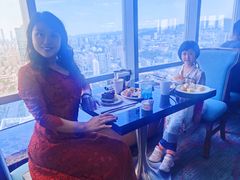 -怡豪大饭店·49楼旋转自助餐厅