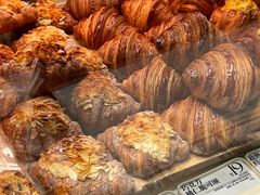 -HOT CRUSH趁热集合·现烤面包(环球港店)