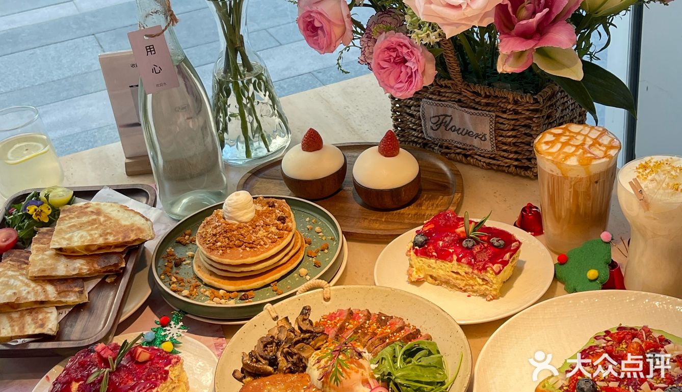 圣诞树下的甜蜜食光