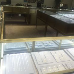 -威德钻石-克拉钻大本营(南京东路店)